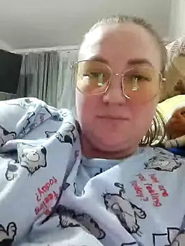Kiss Eva online show from January 2025 05:13:01 PM