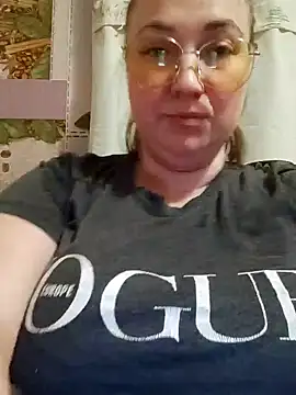 Kiss Eva online show from February 2025 04:29:01 PM