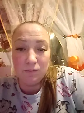 Kiss Eva online show from March 2026 06:32:01 PM