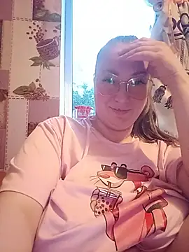 Snapshot of Kiss_Eva chatting on May 2026 05:44:02 PM Kiss Eva online show from May 2026 05:44:02 PM