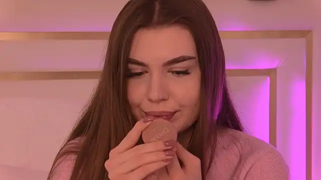 AshleyEvance online show from March 2026 06:28:02 AM