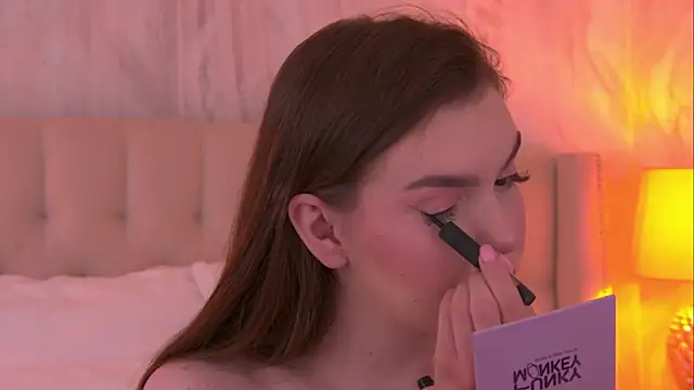AshleyEvance online show from April 2026 06:42:02 AM