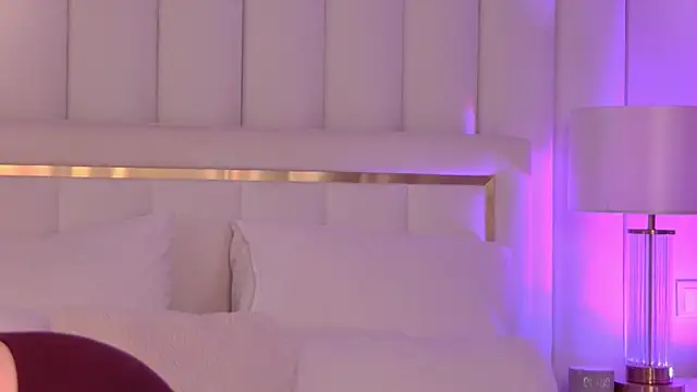 Snapshot of AshleyEvance chatting on February 2026 04:20:02 AM AshleyEvance online show from February 2026 04:20:02 AM