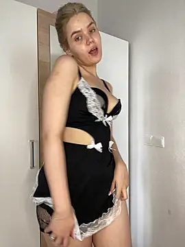 Snapshot of April_Purr chatting on June 2026 09:03:02 AM April Purr online show from June 2026 09:03:02 AM