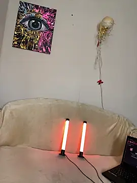 April Purr online show from March 2026 06:35:01 AM