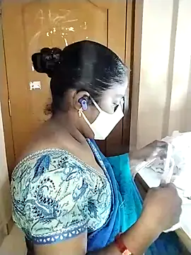 Snapshot of Megha_21 chatting on November 2025 05:45:01 AM Megha 21 online show from November 2025 05:45:01 AM