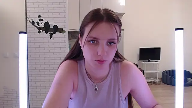 Leonaalove online show from April 2026 08:09:01 AM