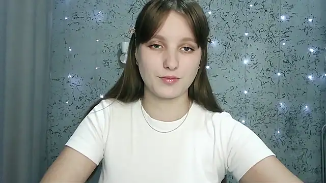 Leonaalove online show from December 2025 10:38:02 AM