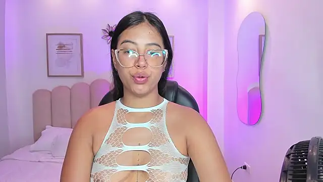 raven stonee online show from March 2026 10:59:02 PM