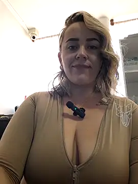CurvyLust x online show from September 2025 03:23:02 PM