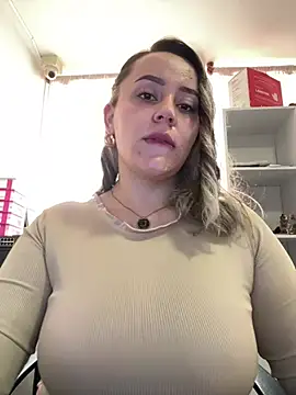 CurvyLust x online show from January 2026 01:37:02 PM