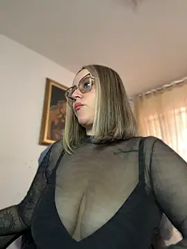 CurvyLust x online show from July 2026 01:22:02 PM