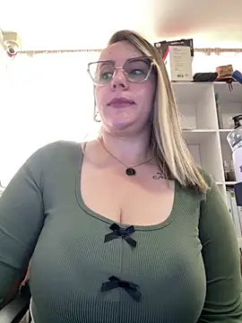 CurvyLust x online show from March 2026 01:33:01 PM