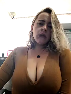 CurvyLust x online show from September 2025 02:42:01 PM