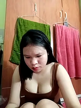 emyeuhss online show from September 2025 12:44:01 PM