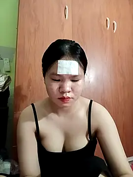 emyeuhss online show from October 2025 03:48:01 PM