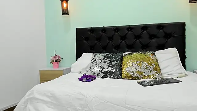 Snapshot of Marianee_Rousse chatting on November 2025 10:21:01 PM Marianee Rousse online show from November 2025 10:21:01 PM