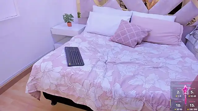 Snapshot of Marianee_Rousse chatting on September 2025 10:16:01 PM Marianee Rousse online show from September 2025 10:16:01 PM