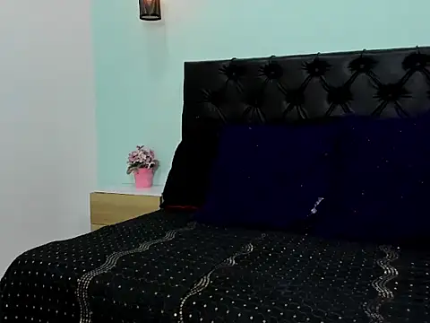 Snapshot of Marianee_Rousse chatting on November 2025 10:15:01 PM Marianee Rousse online show from November 2025 10:15:01 PM