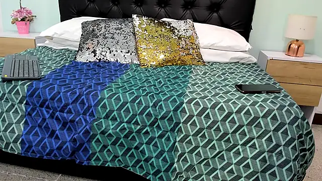 Snapshot of Marianee_Rousse chatting on December 2025 11:20:02 AM Marianee Rousse online show from December 2025 11:20:02 AM