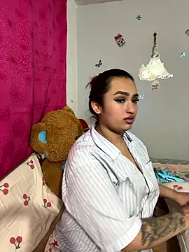 naomirouse  online show from January 2026 03:35:02 AM