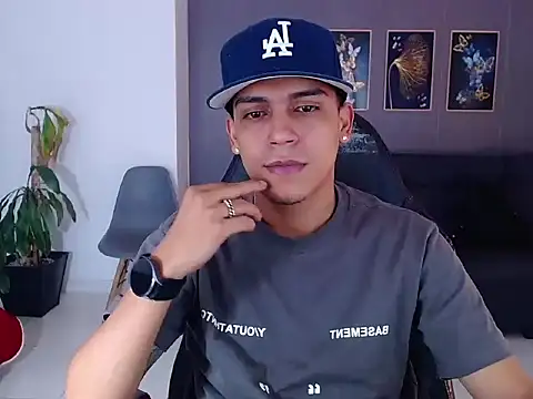 david santos16 online show from September 2025 05:56:01 AM