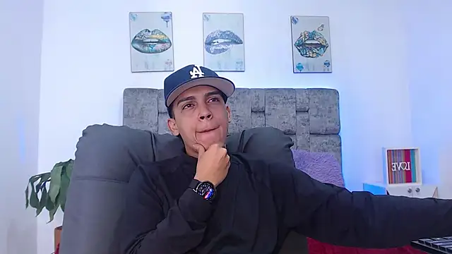 david santos16 online show from October 2025 04:16:01 AM