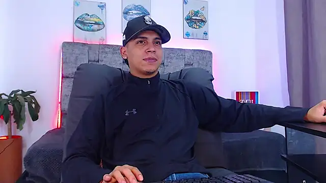 david santos16 online show from November 2025 03:32:02 AM