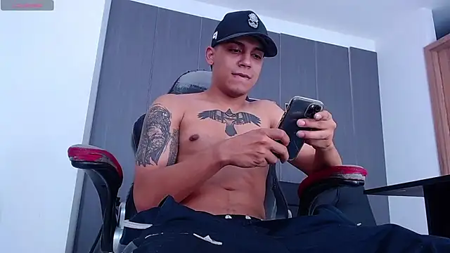 david santos16 online show from November 2025 02:23:02 AM