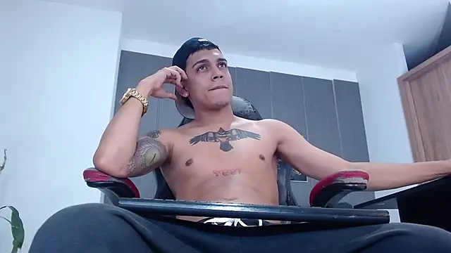 david santos16 online show from November 2025 03:39:02 AM