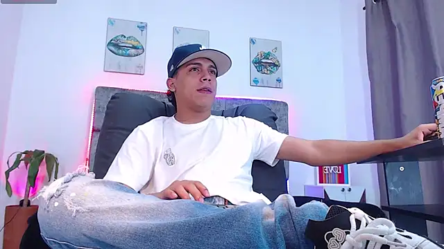 david santos16 online show from December 2025 11:43:02 PM