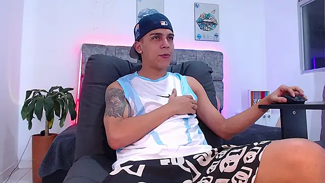 david santos16 online show from November 2025 03:22:01 AM