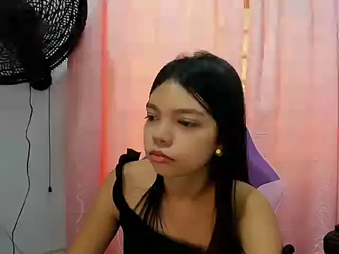 shy luna18 online show from September 2025 12:15:01 PM