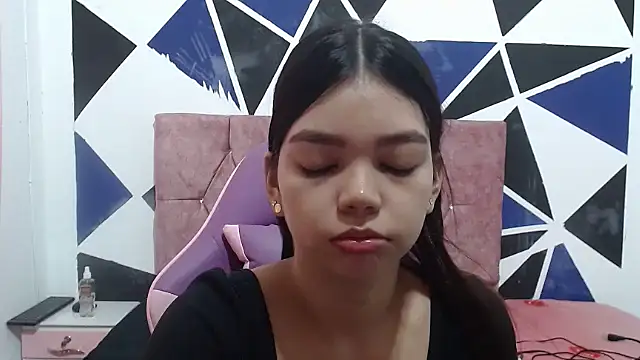 shy luna18 online show from October 2025 12:28:01 PM