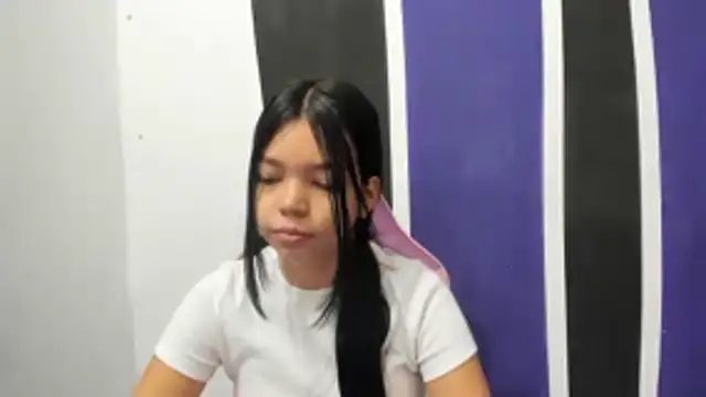 shy luna18 online show from January 2026 01:14:01 PM