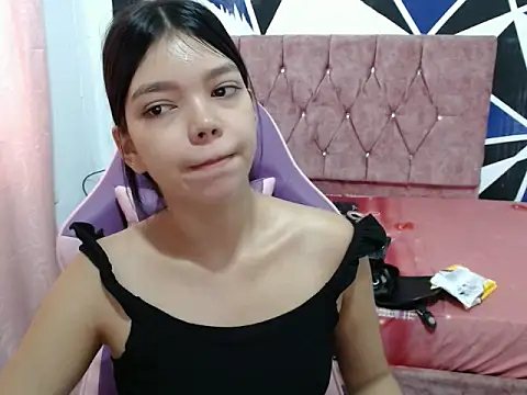 shy luna18 online show from October 2025 12:46:01 PM