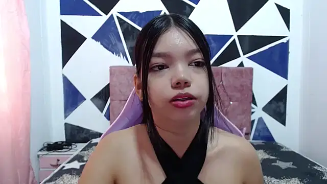 shy luna18 online show from December 2025 01:43:02 PM