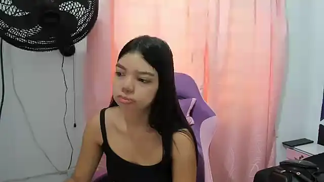 shy luna18 online show from October 2025 12:31:02 PM