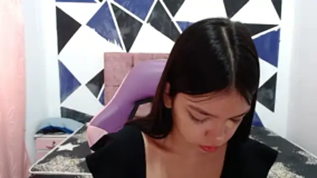 shy luna18 online show from December 2025 12:37:01 PM