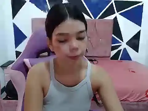 shy luna18 online show from October 2025 01:11:01 PM