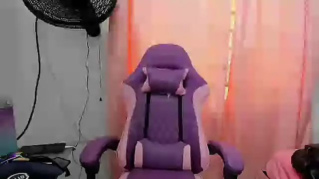 shy luna18 online show from September 2025 12:27:01 PM