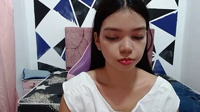 shy luna18 online show from November 2025 01:11:02 PM