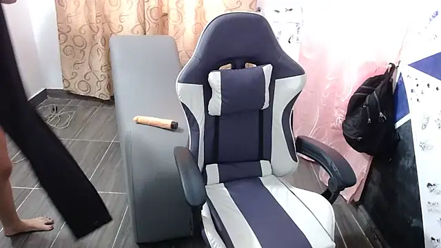 shy luna18 online show from February 2026 01:55:02 PM