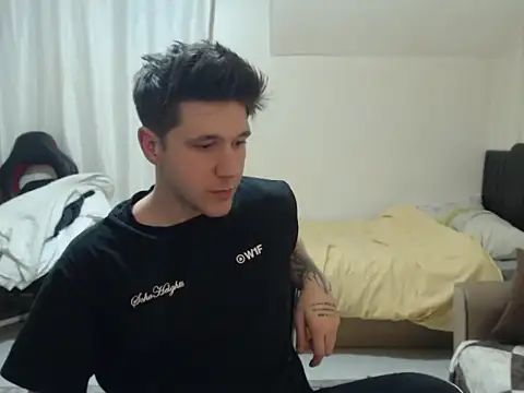 2handsomemann online show from May 2026 10:04:02 PM