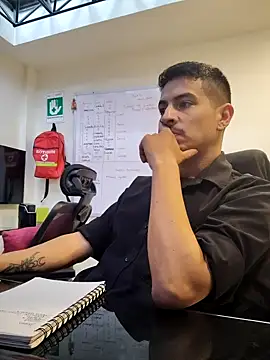 Juann-cock online show from November 2025 04:07:02 PM