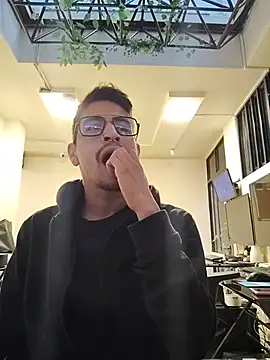 Juann-cock online show from May 2026 10:32:02 PM