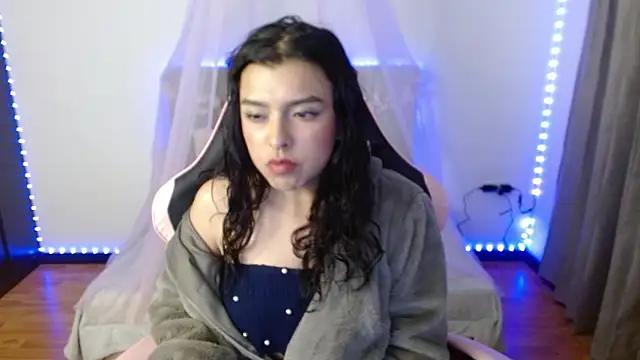 eilynro online show from September 2025 12:21:01 AM