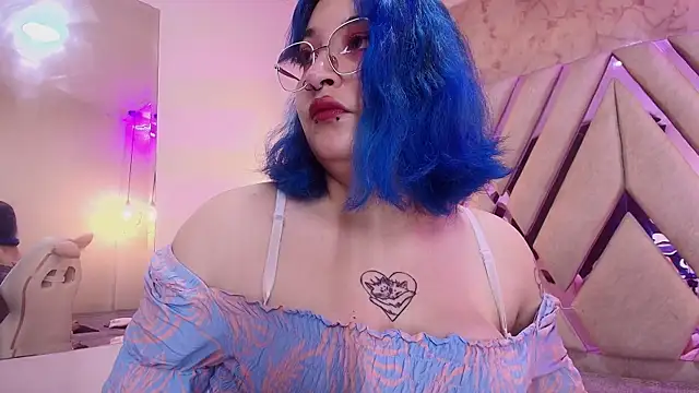 Lilith curvy online show from October 2025 07:47:01 PM