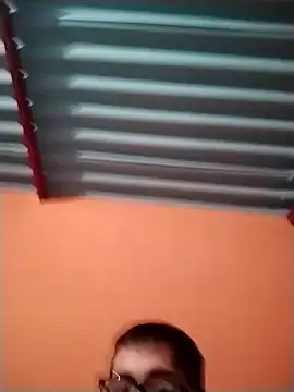 KingMaxiZ online show from October 2025 05:18:02 AM