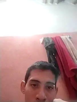 KingMaxiZ online show from October 2025 12:01:02 AM